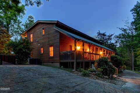 1707 Ridgecrest Drive, Sevierville, TN 37876