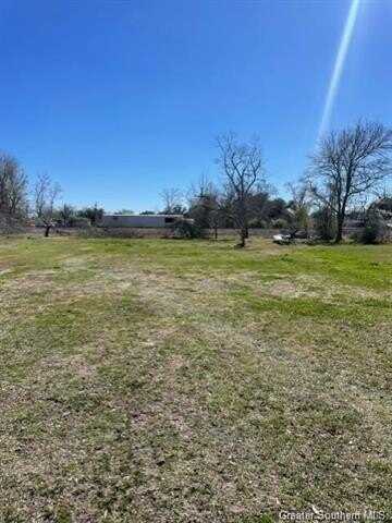 405 W Verdine Street, Sulphur, LA 70663
