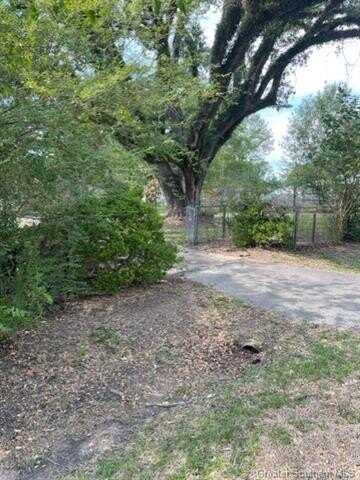 703 Live Oak Street, Sulphur, LA 70663