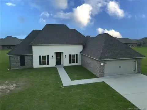 614 Walnut Street, Iowa, LA 70647
