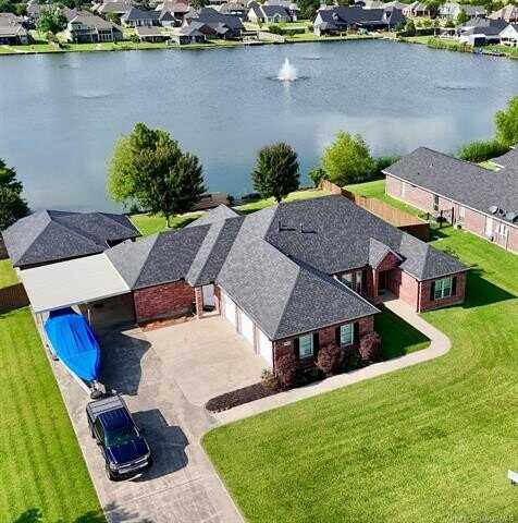 2536 S Savannah Lane, Lake Charles, LA 70605