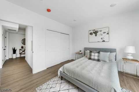 15 S 13Th St, Newark, NJ 07107