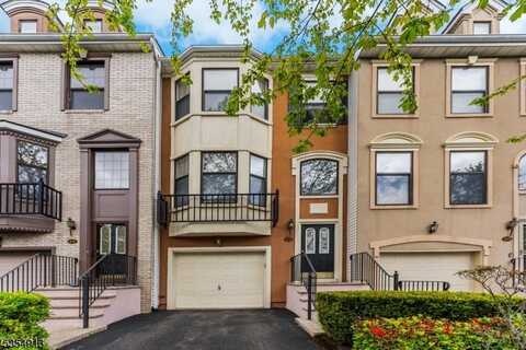 430 Hartford Dr, Nutley, NJ 07110