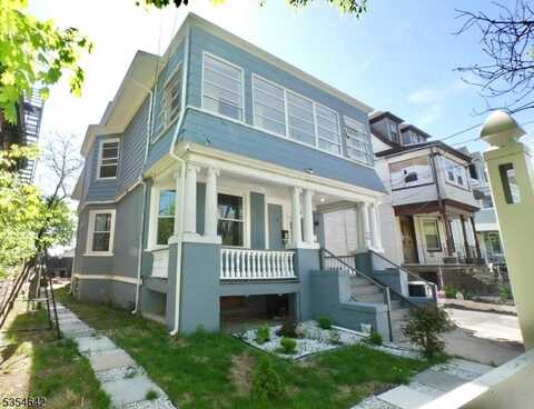 26-28 Treacy Ave 2nd Floor, Newark, NJ 07108