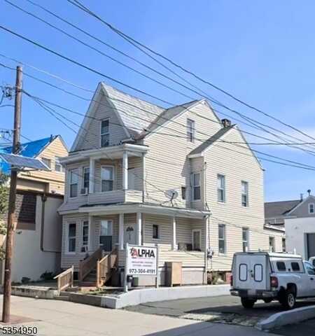 158 Haledon Ave, Prospect Park, NJ 07508