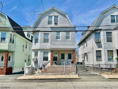 61 Maple St, Kearny, NJ 07032