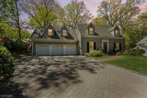 14 Grove St, Caldwell, NJ 07006