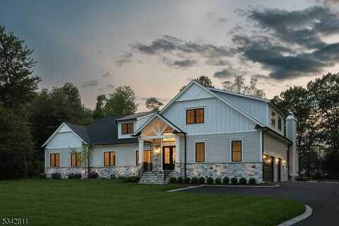 28 Old Forge Dr, Warren, NJ 07059