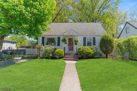 8-25 Mason Pl, Fair Lawn, NJ 07410