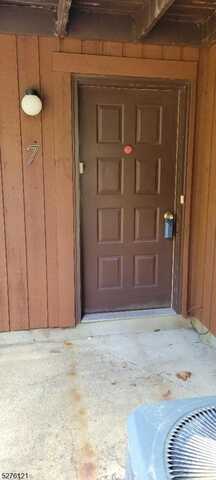 22 Wimbledon Dr, Vernon, NJ 07462
