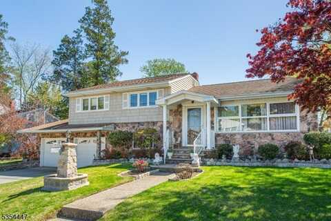 49 Harrison St, Dumont, NJ 07628