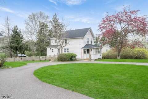 21 Vones Ln, Raritan, NJ 08869