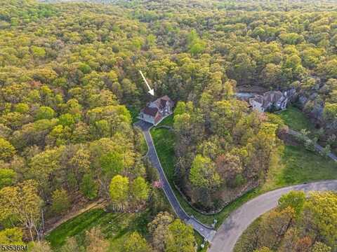 143 S Glen Rd, Kinnelon, NJ 07405