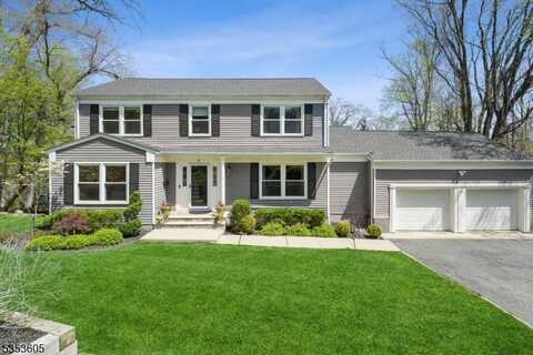 26 Fellswood Dr, Verona, NJ 07021
