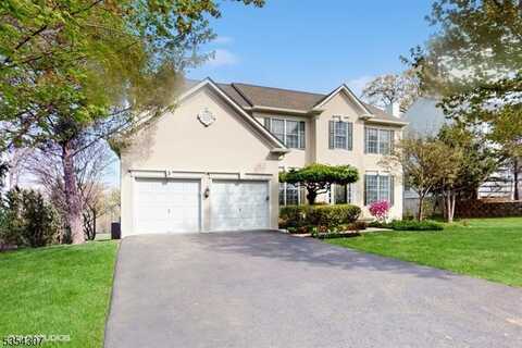 3 Wellington Dr, Bernardsville, NJ 07920