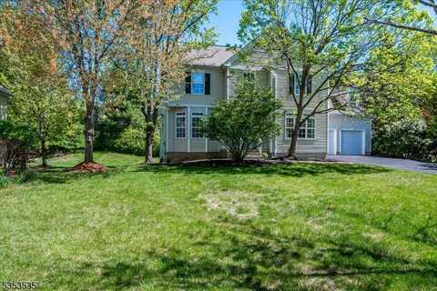 35 Hansom Rd, Bernardsville, NJ 07920