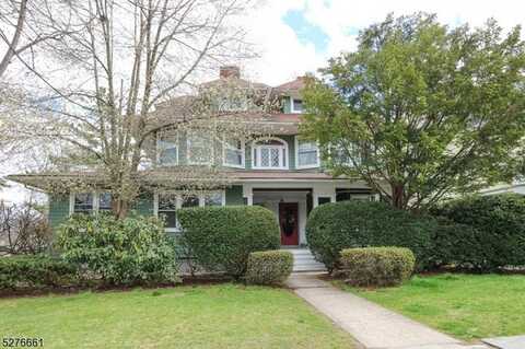 121 Park St, Montclair, NJ 07042