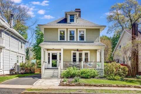 8 Milton St, Maplewood, NJ 07040