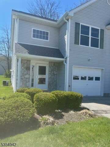 30 Druid Ln, Hardyston, NJ 07419