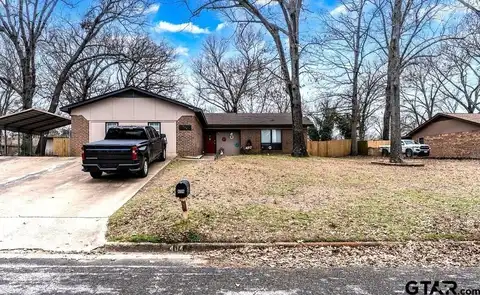 404 Brookview Ln, Palestine, TX 75803