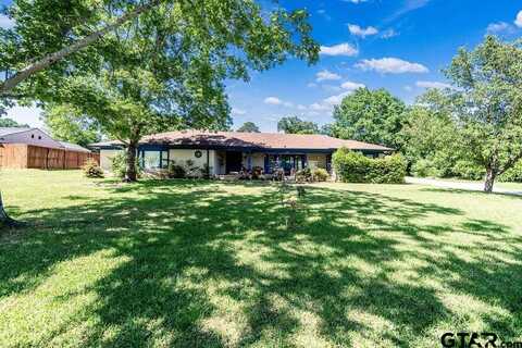 1017 Hilltop, Palestine, TX 75801