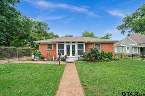 1009 N Link St, Palestine, TX 75801