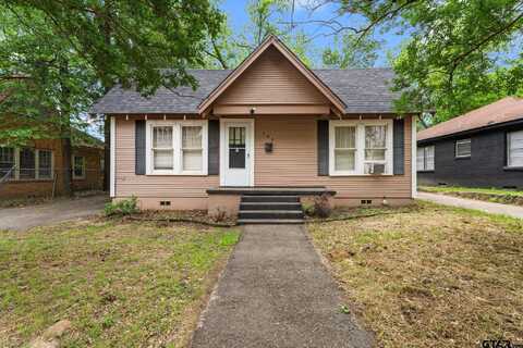 706 Lindsey Ln, Tyler, TX 75701