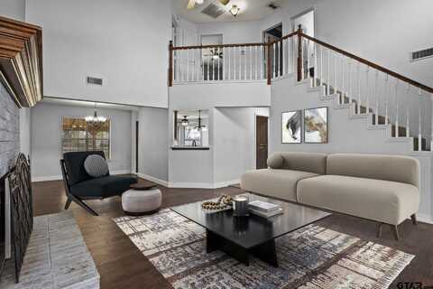 501 Morning Glory, Hughes Springs, TX 75656