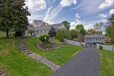 119 Ruffner Dr, Lewisburg, WV 24901