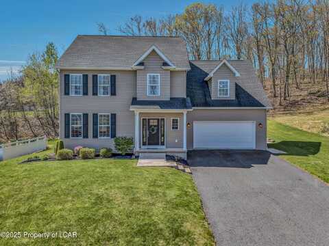 237 Pennbrook Lane, Dallas, PA 18612