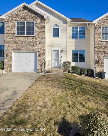 7 Kyra Way, Plains, PA 18705