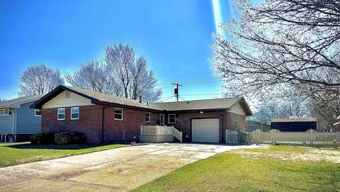 5861 Aspen Dr, Great Bend, KS 67530