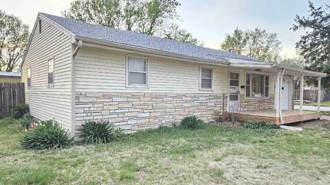 900 S Madison, Plainville, KS 67663