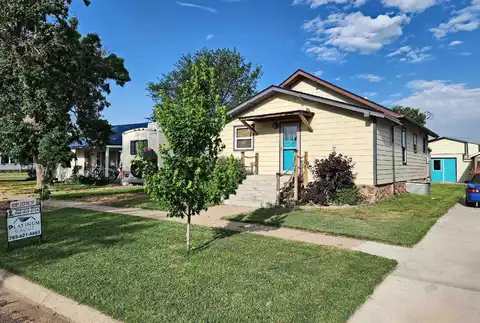 425 Park St, Quinter, KS 67752
