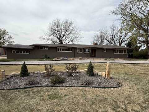 315 Point Dr., Great Bend, KS 67530
