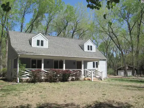 6008 E 69th Ave, Hutchinson, KS 67502