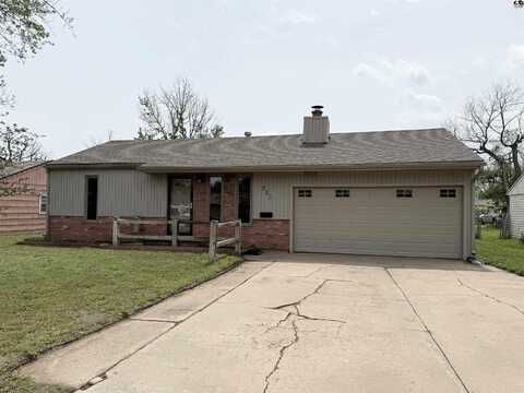 711 W 20th Ave, Hutchinson, KS 67502