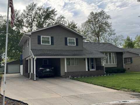 915 S Pioneer, Lyons, KS 67554