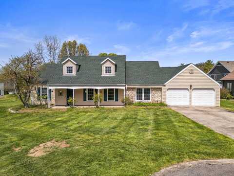 8 Congressional Way, Huntington, WV 25705