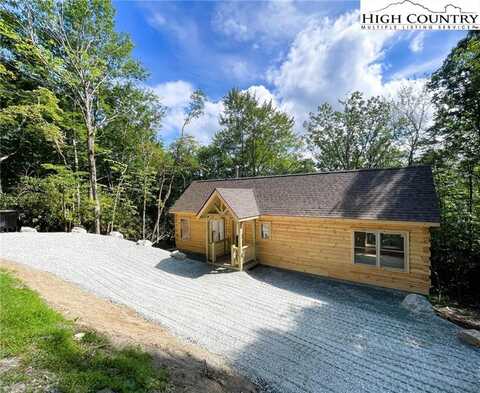 225 Oak Road, Beech Mountain, NC 28604
