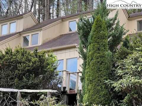 196 Trout Pond Lane, Banner Elk, NC 28604