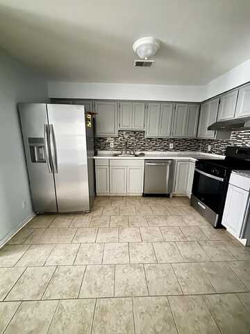 316 ST PAULS AVE, JC, Journal Square, NJ 07306