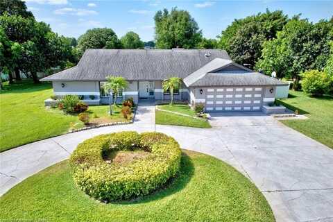 32 Lake Henry Drive, Lake Placid, FL 33852