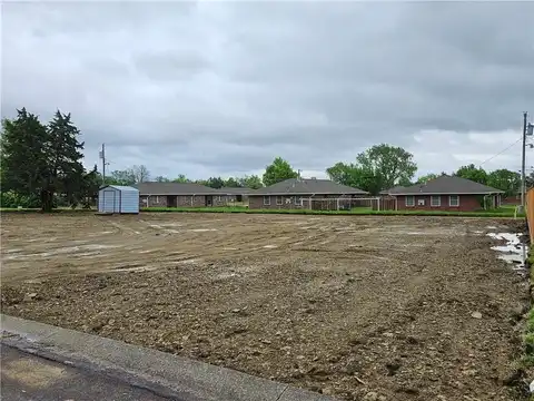 407 Kennedy Avenue, Iola, KS 66749