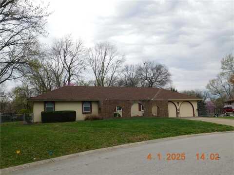 1208 Chapel Drive, Harrisonville, MO 64701