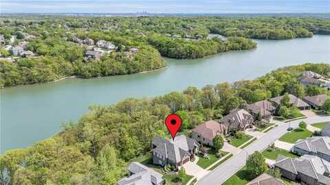 6325 Edgewater Drive, Parkville, MO 64152