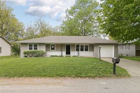 508 S 11th Street, Savannah, MO 64485