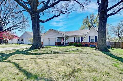 8917 W 94 Street, Overland Park, KS 66212