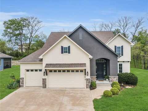 8016 NW Roberts Road, Weatherby Lake, MO 64152