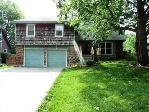 1112 N Walker Lane, Olathe, KS 66061